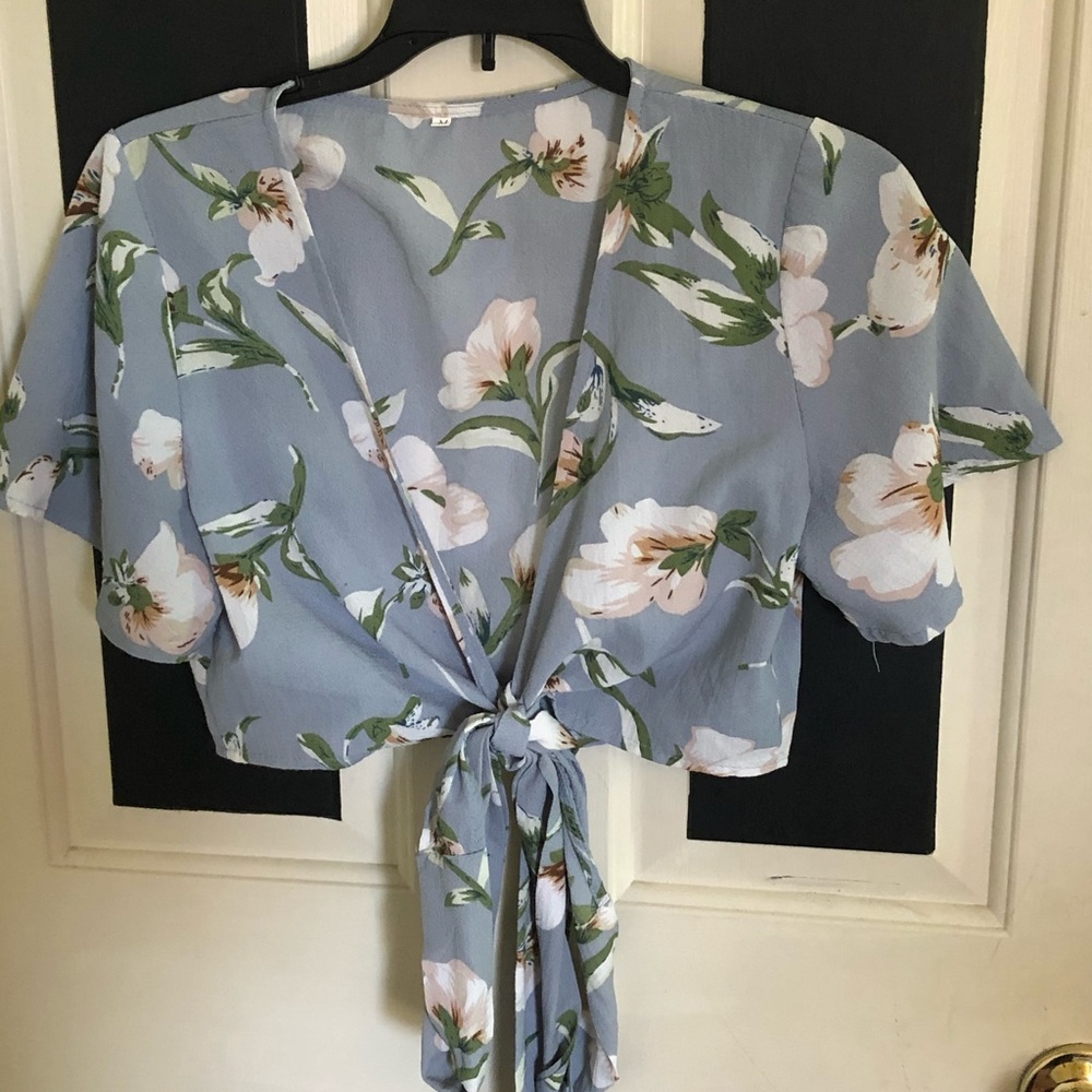 Flower off the shoulder set